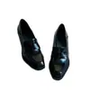 Sapatos de couro elegantes estilo francês com bico quadrado e salto grosso, scarpins slip-on elegantes inspirados no estilo britânico com abertura profunda, coleção de outono feminina