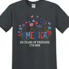250º Aniversário dos Estados Unidos Camiseta Escura Floral Patriótica 4 de Julho, 1776-2026 Camiseta de Flores Silvestres