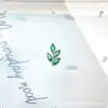 Brincos Pequenos em Forma de Folha de Liga de Titânio F136 Titânio G23 Rosca Interna Zircônia Piercing Labial Piercing de Língua Joias para Piercing Adorno para a Cabeça