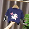 Camiseta Base Infantil de Primavera y Otoño para Bebé, Camiseta de Manga Larga de Algodón Puro con Estampado Súper Lindo, Rayas y Bloques de Color para Niñas