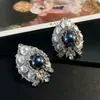 Pendientes Ovalados de Perla con Diamante Incrustado de Aguja de Plata Pendientes de Temperamento de Lujo Ligero Transfronterizos Pendientes Versátiles de Gama Alta de Nicho Venta al por Mayor para Mujeres