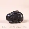 Colgante para llavero de coche de conejo tallado en sándalo, regalo de año nuevo zodiacal del conejo, colgante de conejito de madera