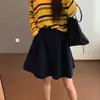 Falda de pana estilo coreano, corte relajado, línea A, cintura alta con detalle de pliegues, longitud media, colección de otoño H091017