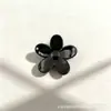 Pinza para el pelo minimalista transfronteriza, forma de media luna mate, pinza de garra pequeña, accesorio para el pelo versátil tipo pinza de tiburón, accesorio para el pelo para mujer, venta al por mayor