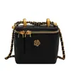 Bolso de Moda de Nicho para Mujer 2026 Nuevo Estilo Bolso Mini para Labial Inspirado en Chanel Bolso Versátil Acolchado de Hombro Cruzado
