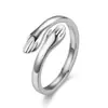 Anillo Personalizado Sencillo Europeo y Americano de Beso y Abrazo en Vivo para Pareja Joyería al por Mayor Abrazo con Ambas Manos