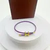 Fivela em Forma de I Dourada Rígida 3D Galvanizada a Cobre com Corda de Aço Pulseira de Mão Ajustável à Prova d'Água e Suor Pronta para Venda
