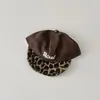 Chapéu de Bebê Qiu Nan Estilo Novo Primavera e Outono Ins2026 Cor Color-Blocking da Moda Aba Macia Estampa de Leopardo Infantil Boné de Baseball Boné de Bico de Pato
