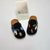 Zapatos Nuevos para Niños y Niñas de Baotou, Zapatos Birkenstock, Ropa de Exterior de Suela Suave, Zapatos Ligeros Lindos, Zuecos Medios Deslizantes, Antideslizantes y Resistentes al Desgaste