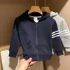 Sudadera con capucha azul marino nueva de otoño 2026 para niños, prenda única de forro polar para niños, chaqueta con cremallera para bebé, ropa deportiva