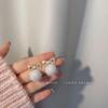 Pendientes de bola de pelo de felpa Dongju para mujer 2022 nuevos pendientes de moda diseño de nicho clip para oreja de alta calidad otoño e invierno