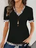 Nueva camiseta de moda de manga corta con cuello en V y patchwork de estampado de leopardo