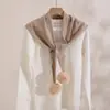 Cachecol feminino quente de tricô versátil estilo coreano para outono e inverno com pompons vazados, cachecol triangular de lã, xale, atacado transfronteiriço de alta qualidade