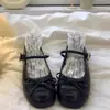 Sapatos de Couro para Meninas 2026 Outono Novo Estilo Francês Corte Baixo Menina Pequena Sapatos Individuais Prateados Sola Macia Mary Janes Sapatos de Princesa