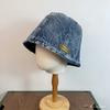 P3ACHGO! Chapéu de pescador em jeans lavado vintage com logo de imitação de madeira para homens e mulheres com proteção solar para lazer ao ar livre para rosto pequeno