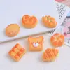Pão de Sanduíche Sorridente Brincadeira com Comida Desenho Animado Acessórios DIY Acessórios Cola de Creme Resina Pequenos Acessórios Fivela de Sapato Caverna Material