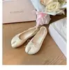 ¡En stock y se envía inmediatamente! Zapatos de verano para mujer estilo mamá uva con lazo, punta abierta poco profunda, tacón bajo tipo pezuña de cerdo, zapatos casuales para ir al trabajo