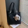 Bolso de Hombro Retro de Color Sólido de Gran Capacidad para el Trabajo 2026 Nueva Moda Bolso Simple con Cadena para el Hombro o Debajo del Brazo
