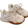 Tênis Esportivo Infantil 2026 Primavera e Outono Novo Estilo Sapatos para Meninos Sapatos de Pai para Meninas Malha Respirável Tênis Casuais Cano Baixo