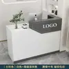 Mostrador de caja, mostrador de bar, tienda de ropa moderna pequeña y simple, tienda de conveniencia, tienda en línea de moda, mostrador de bar pequeño, mostrador de recepción