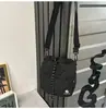 Bolso Cubo con Cordón de Patrón de Diamante para Hombres y Mujeres 2025 Nuevo Bolso de Hombro Ligero para Commuting Bolso Cruzado Versátil para Teléfono Móvil