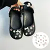 Versáteis tamancos estilo francês, delicados, com acessórios DIY: uma série de pérolas com designs florais tridimensionais e enfeites de corrente removíveis