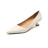 Zapatos de tacón de gatito elegantes, de punta fina, punta poco profunda estilo francés, ultrasuaves, plisados, 4CM, para mujer, nueva colección 2026, diseño de alta gama, perfectos con vestidos