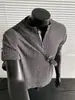 Camiseta de estilo Old Money Ligera con Media Cremallera para Hombre, Verano con Textura de Raya Vertical de Manga Corta, Diseño Fresco y Sofisticado de Manga Corta
