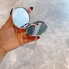 Espelho Mini Redondo Luxuoso Cravejado de Diamantes, Espelho de Maquiagem Portátil, Espelho de Maquiagem Dupla Face com Tampa Flip, Venda Quente Transfronteiriça Venda Direta de Fábrica
