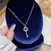 Collar Personalizado Soul Key, Colgante de Nicho de Lujo Ligero, Sensación de Alta Gama, Cadena para Clavícula Súper Brillante con Diamantes Completos para Chica Dulce