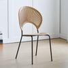 Silla nórdica de madera maciza, silla de comedor, taburete con respaldo para el hogar, silla francesa retro de mediados de la antigüedad, mesa de comedor sencilla y silla de cosmética.
