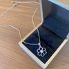 Collar Minimalista Clásico de Acero de Titanio con Colgante de Flor Pequeña y Perla para Mujer, Cadena Elegante y Versátil para la Clavícula, Mismo Estilo que en Xiaohongshu