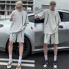 Conjunto de moda de verano nuevo y moderno con diseño de remaches, versátil, holgado, transpirable, conjunto casual de dos piezas de manga corta y shorts