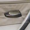 Adecuado para 03-08 Bmw Z4 Interior del Coche Modificado Fibra de Carbono Manija de Puerta Calcomanía Decorativa