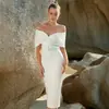 Vestido blanco europeo y americano de hombros descubiertos con cinturón, corte ajustado, ceñido al cuerpo, elegante vestido de noche para socialité