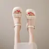 Sandalias de Tacón Grueso Estilo Hada para Mujer, Nuevo Modelo Verano 2026, Pequeñas con Suela Gruesa de Una Sola Tira, Zapatos de Playa de Moda