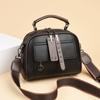 Bolso de mano ligero de lujo y moda para madres de mediana edad, nuevo estilo, sencillo, combinable, de tres capas, de gran capacidad y bandolera de hombro.