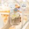 Novo copo de plástico popular da moda copo de água portátil para esportes ao ar livre copo de viagem para estudantes com tampa de abrir copo espacial simples e criativo