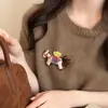 Lindo Collar de Perlas con Forma de Muñeca para Mujer, Nuevo Colgante del Año Zodiacal Otoño e Invierno 2025 Accesorio de Cadena para Suéter