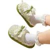 Chinelos de algodão com laço de renda para outono e inverno, fofos e macios, com solas grossas, forro de fleece para aquecimento e design antiderrapante, perfeitos para meninas usarem em casa