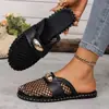 Calzado de Verano para Exteriores Mocasín de Media Tapa Cerrado Versátil de Moda Gama Alta 2026 Nuevo Verano Talla Grande Sandalias Blancas de Malla con Hebilla Metálica para Mujer