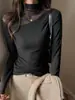 Camiseta básica de manga longa para mulheres, cor sólida, com gola semi-alta e detalhes em malha, pode ser usada por fora, top justo