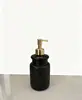 Botella dispensadora de gel antibacterial de vidrio repujado retro al por mayor, botella dispensadora de tipo prensa de lujo ligero, botella dispensadora de jabón espumoso para baño, botella dispensadora