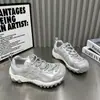Tiktok Venda Quente Sapatos Europeus para Caminhada e Corrida 2026 Novo Retro Esportivo Funcional Outdoor Sapatos de Pai para Mulheres