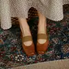 Sapatos Mary Jane Quadrados Retrô Femininos Primavera e Outono 2022 Novos Sapatos com Elasticidade Sapatos de Uma Sola Couro Macio Sapatos de Leite