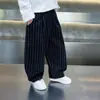 Pantalones Casuales Rayados para Niños 2026 Nuevos Sueltos Estilo Plátano Pantalones Largos de Otoño Versátiles Deportivos Modernos Pantalones para Niños Pequeños
