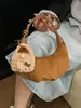 Otoño e Invierno 2025 Bolso de Moda Versátil Bolso Cruzado para Mujer Hombro de Gama Alta para Viajes Peluche Nuevo Lindo Nicho