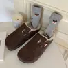 Calcetines de lana gruesos y cálidos nuevos para mujer de otoño e invierno, calcetines lindos de perro estilo coreano de moda de media pantorrilla, calcetines holgados