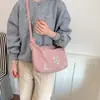 Bolso de axila bordado retro para otoño e invierno para mujer, nuevo bolso tote de gran capacidad para el día a día 2026, bolso de hombro de gamuza