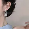 Brincos de Tarraxa Redondos Florais em Zircônia Estilo Corte Agulha de Prata, Únicos e Elegantes, Artesanato Pesado, Luxo Leve, Nicho, Brincos de Alta Qualidade